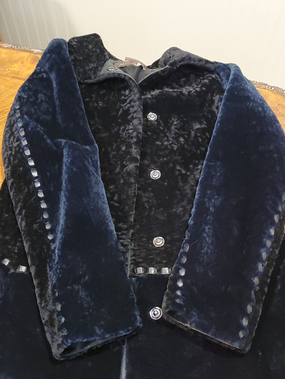 Autunno Shearling Fur Colorblock Jacket - Picture 14 of 14